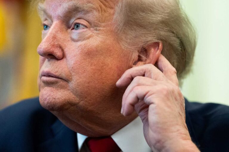 Trump skewered for 'un-American' response to Supreme Court ruling: 'He should resign'