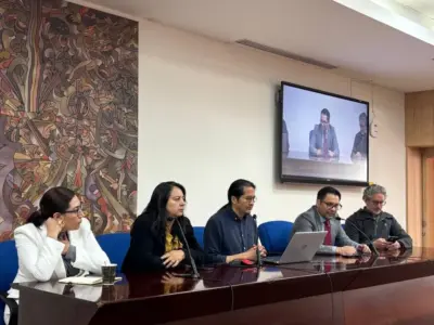 Who is talking about artificial intelligence in Ecuador?