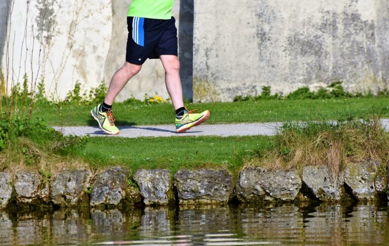 How Long Does It Take to Walk 5 Miles at Different Paces? And What’s Average?