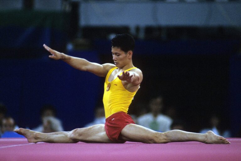 Li Chunyang: “The King of the Horizontal Bar”