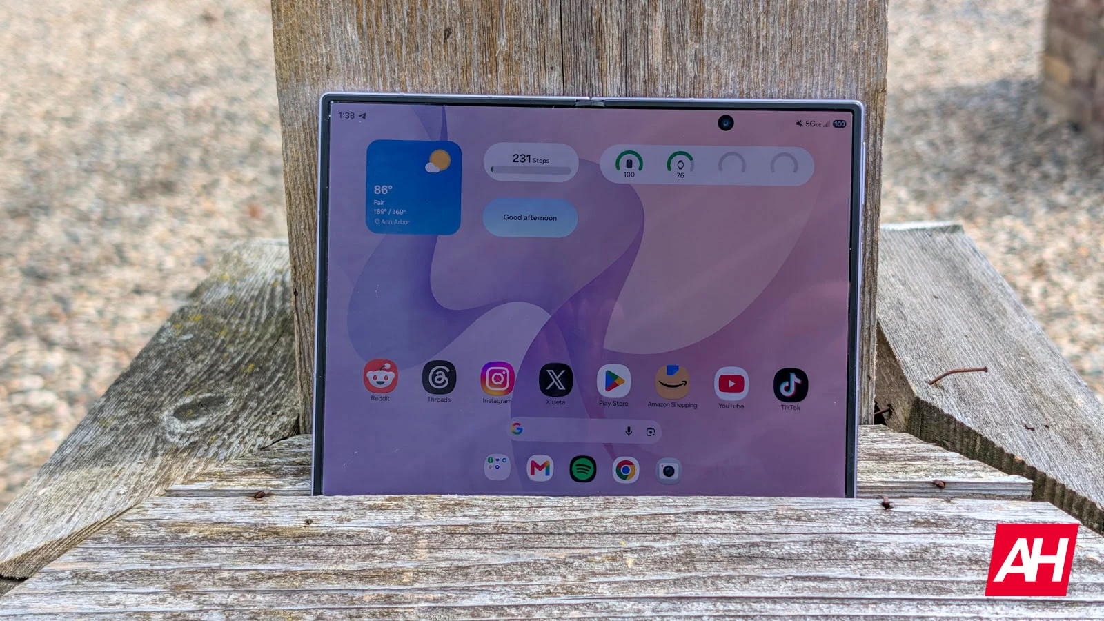 Samsung's motion photos can now liven up your home screen