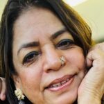 Translated short fiction: Kallo, cast out from her home, becomes a toothpowder seller’s muse