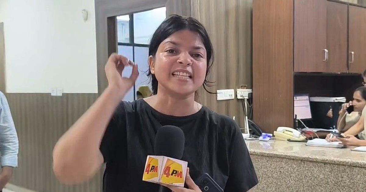 Delhi: Two women journalists allege police assaulted them for asking CM Rekha Gupta a question