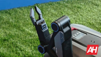 I Saw Sunseeker's Object-Picking Robot Mower at IFA, and It's Impressive but Slow