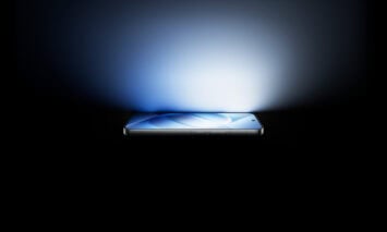 iQOO 16 Debuts Next-Gen Samsung M16 Panel as it Moves into Top-3 Display Status Globally