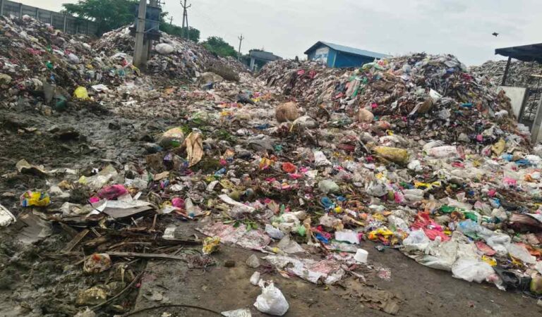 Kothagudem residents seek relocation of dumping yard near cremation ground
