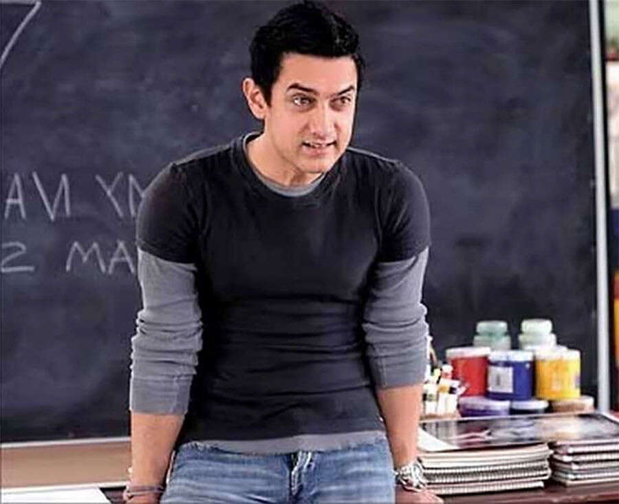 Shah Rukh Khans Kabir Khan to Sushmita Sens Miss Chandni 7 Iconic Bollywood Teacher Characters