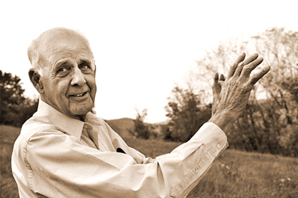 Wendell Berry on Solitude and the Two Great Enemies of Creative Work